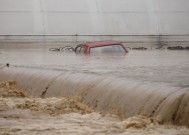 由暴雨引起的洪水袭击了波斯尼亚的大部分地区