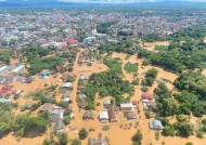 泰国暴雨引发山洪暴发，22人死亡